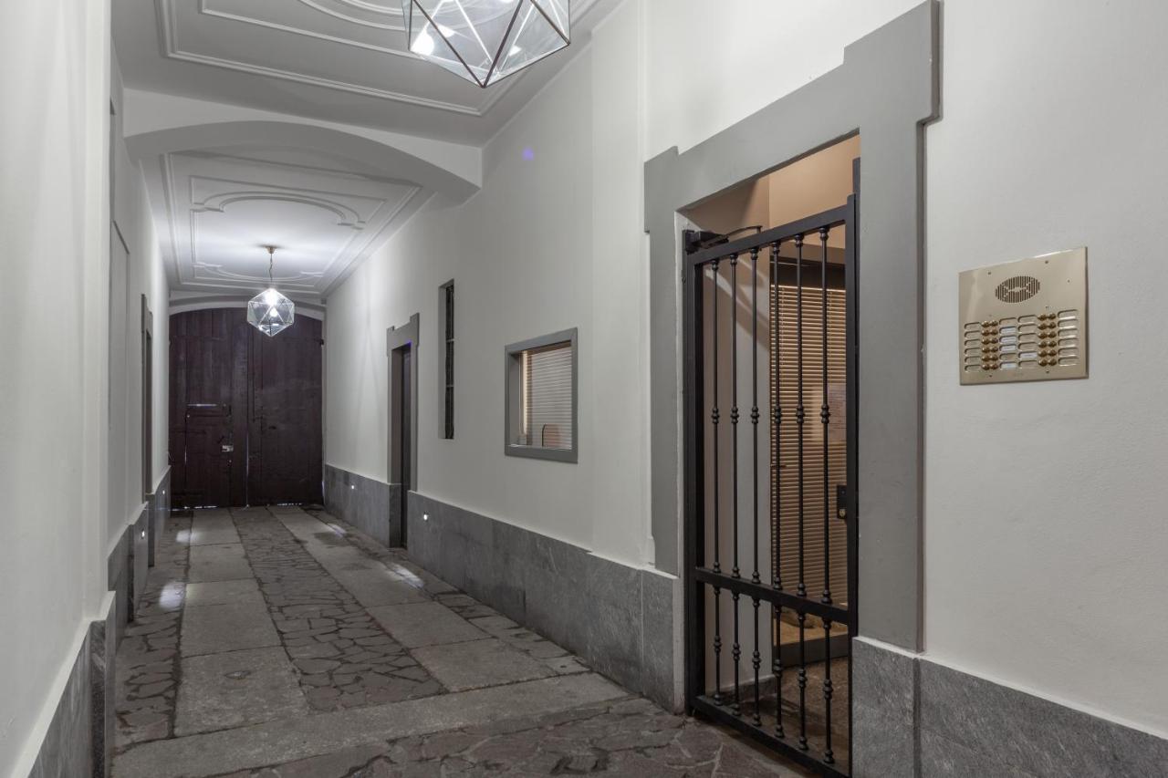 Apartamento Charme Milan-300M Dal Duomo Exterior foto