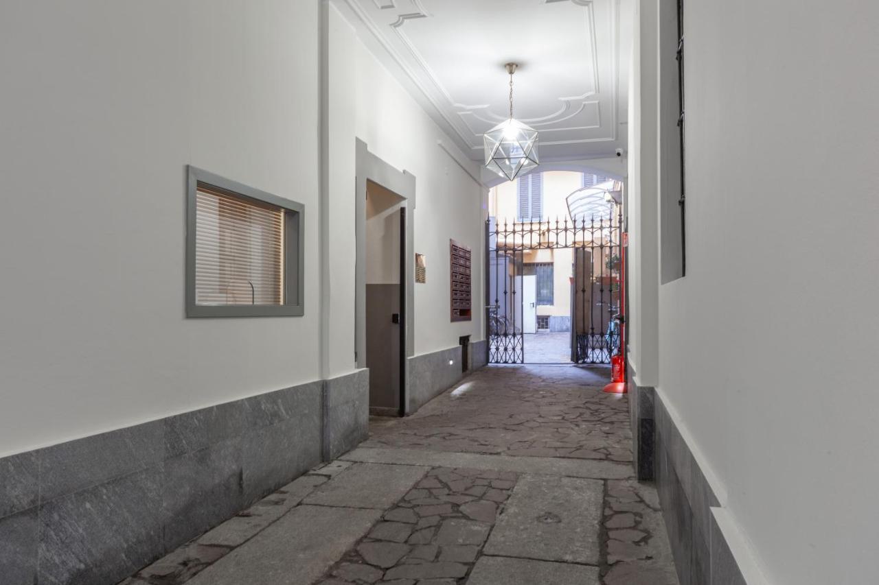 Apartamento Charme Milan-300M Dal Duomo Exterior foto